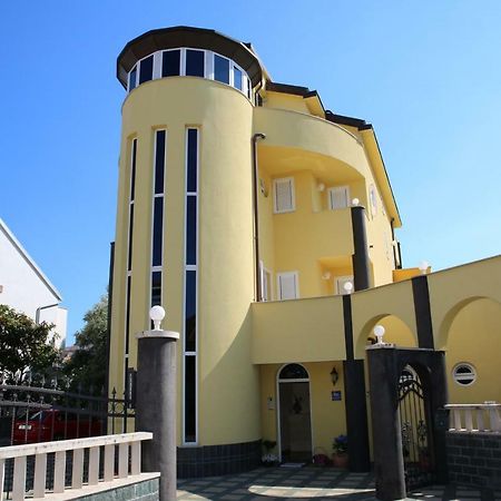 Vila Nara Hotel Vodice Buitenkant foto