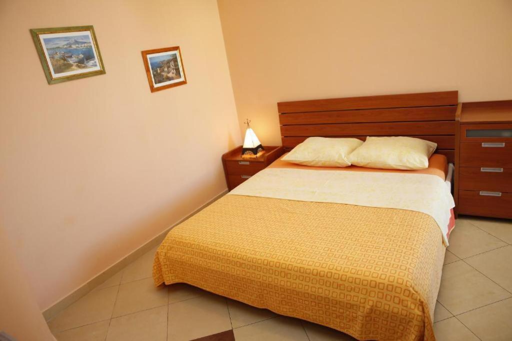 Vila Nara Hotel Vodice Buitenkant foto