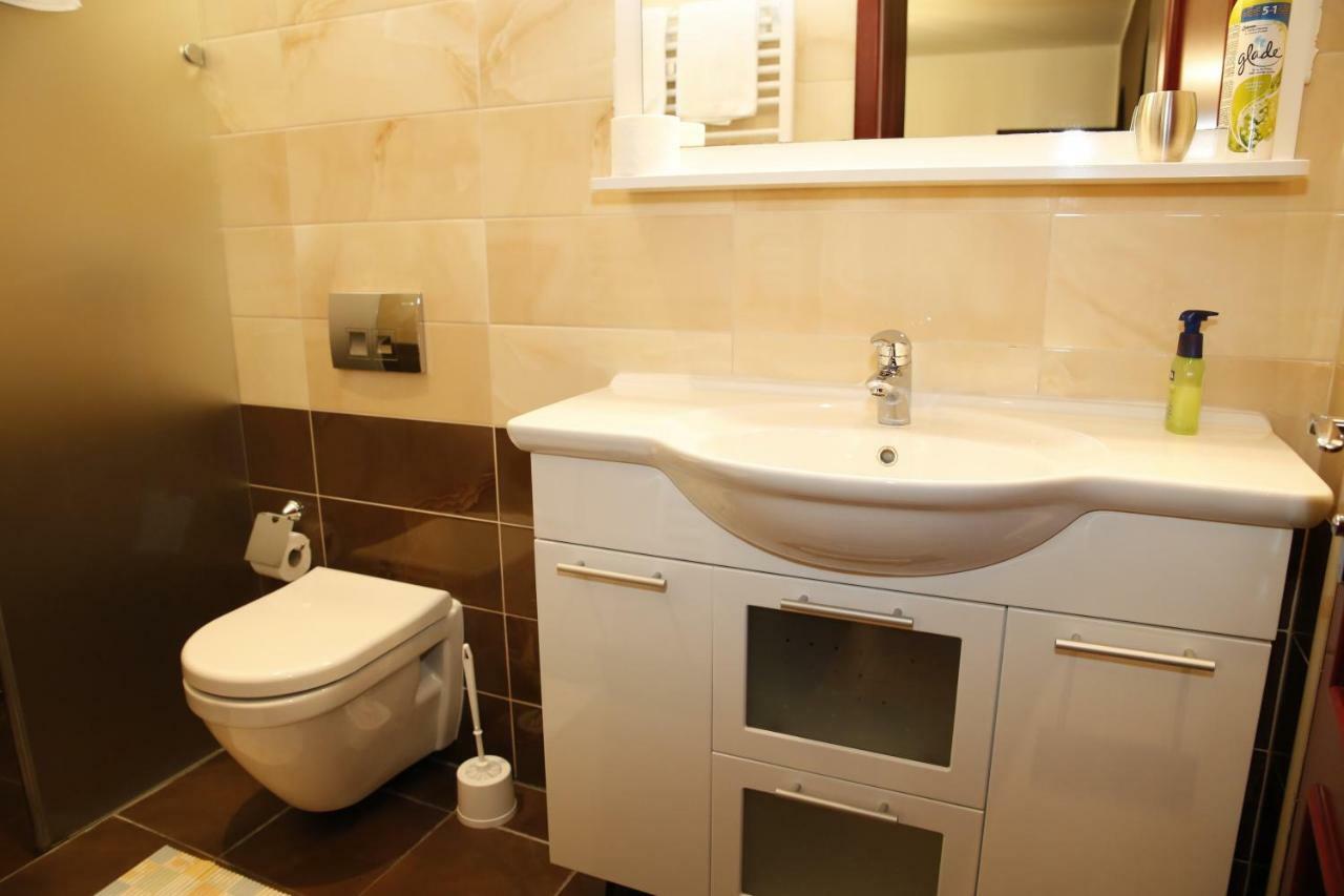 Vila Nara Hotel Vodice Buitenkant foto