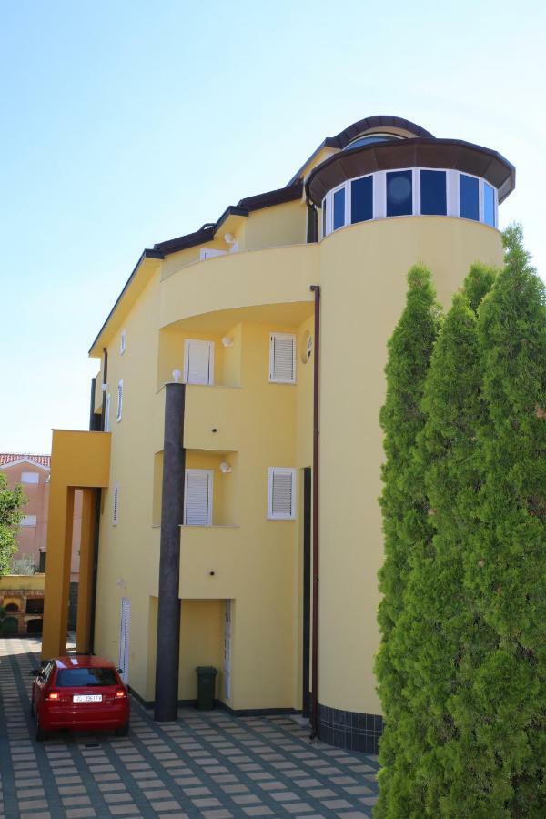 Vila Nara Hotel Vodice Buitenkant foto